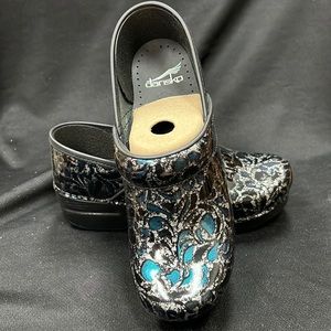 Dansko Professional Mirage Clogs size 38(7.5-8)
